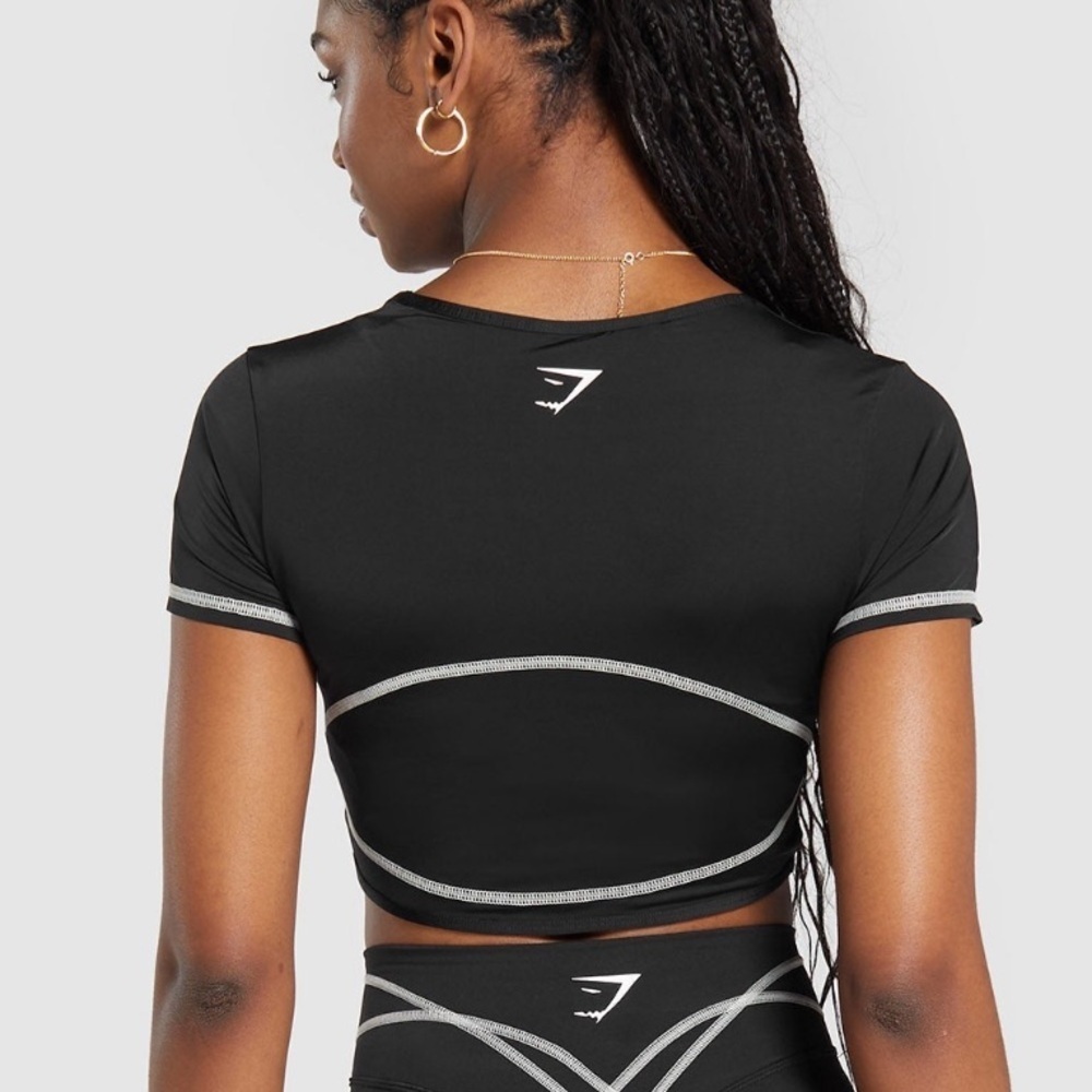 GYMSHARK STITCH FEATURE CROP TOP - Picture 4 of 5